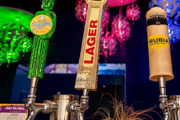 bar at fundimension miami